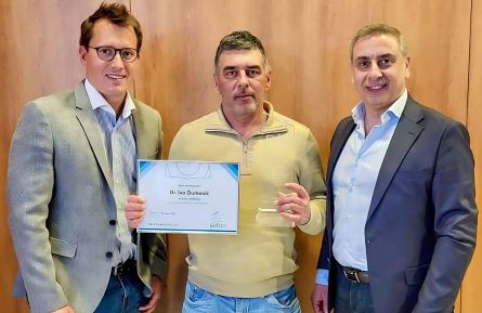 Weltweiter Erfolg der iClinic und Dr. Ivo Durkovic, MPH: Die am häufigsten implantierten EVO ICL-Linsen der Welt